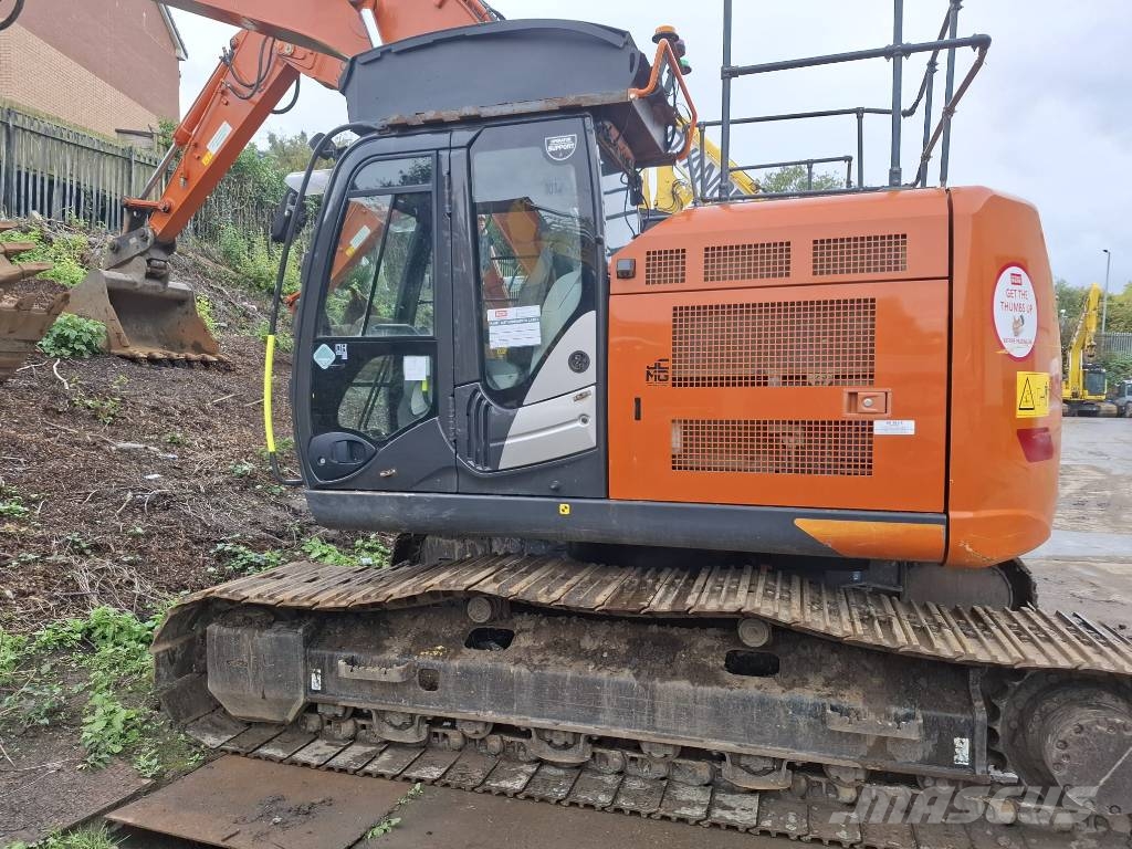 Hitachi ZX 225 US R LC-6 Telakaivukoneet
