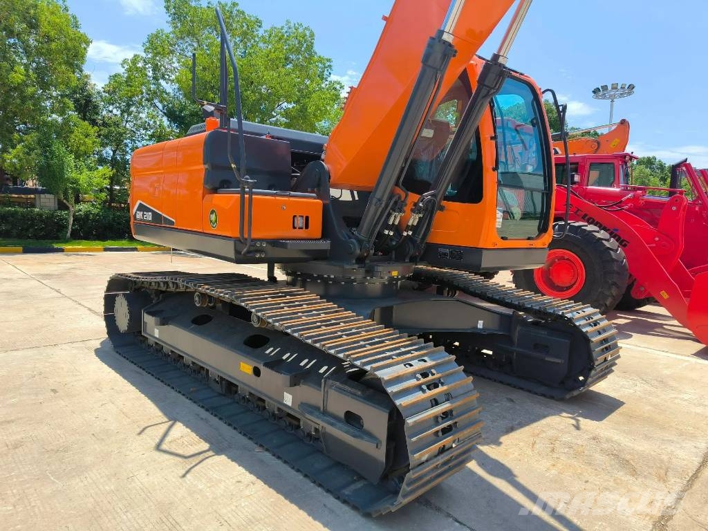 Develon DX210 Bagri goseničarji