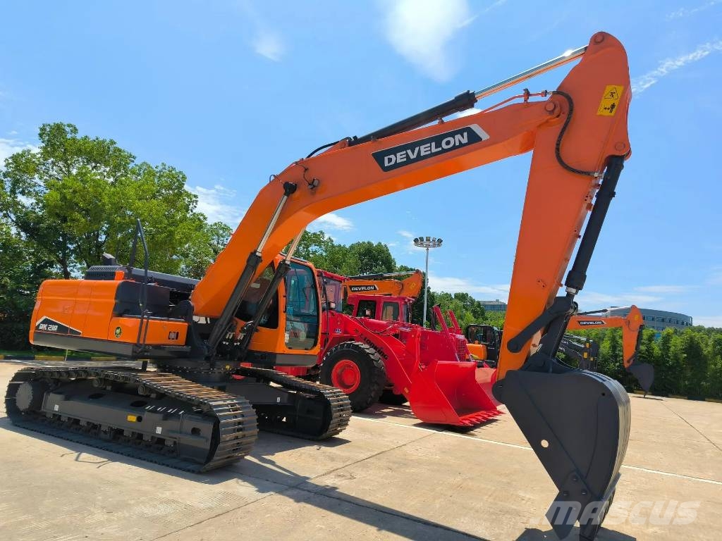 Develon DX210 Bagri goseničarji