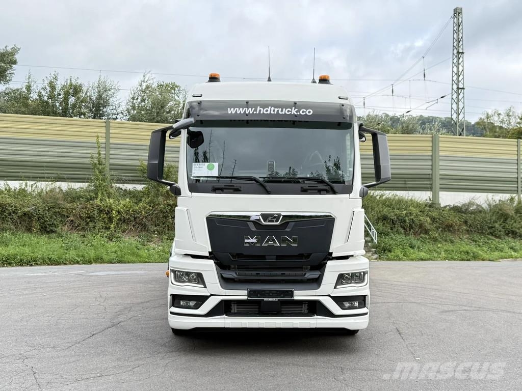 MAN TGS 26.520 MAN TGS 26.520 LL 6x2 Hiab 228-6 Kran Allterrängkranar