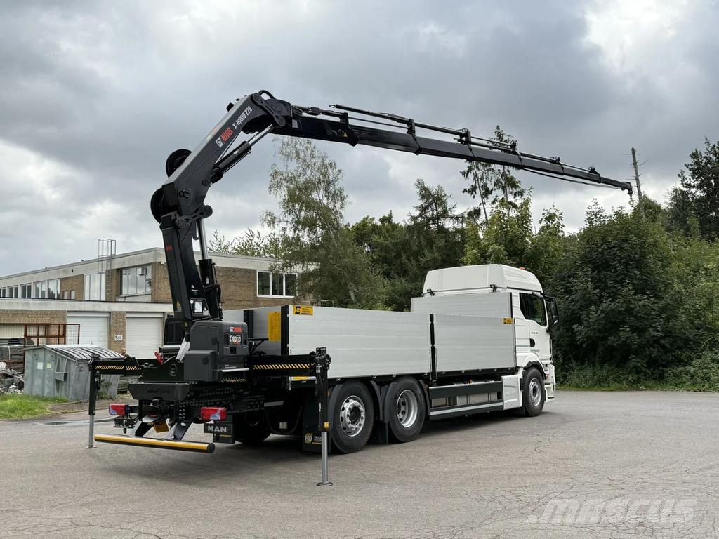 MAN TGS 26.520 MAN TGS 26.520 LL 6x2 Hiab 228-6 Kran Allterrängkranar