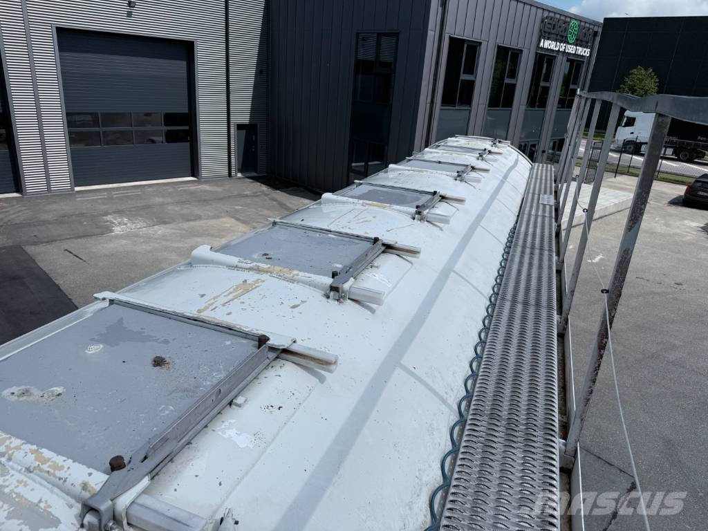  HMK Bilcon 30 t. 4 akslet 42 m3 Silo tank 6 rum Tanker trailers