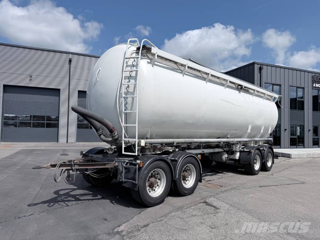  HMK Bilcon 30 t. 4 akslet 42 m3 Silo tank 6 rum Tanker trailers