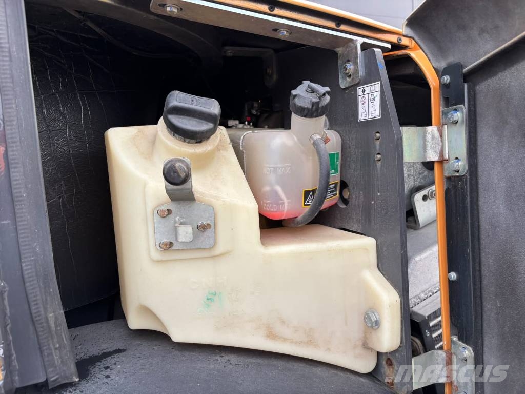 CASE 321 F / 5 lisälaitetta, Rasvari, Uudet renkaat Pyöräkuormaajat