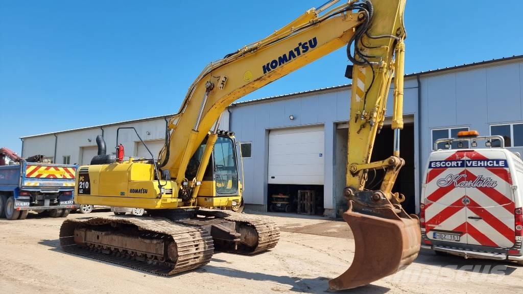 Komatsu PC 210 LC-8 حفارات زحافة