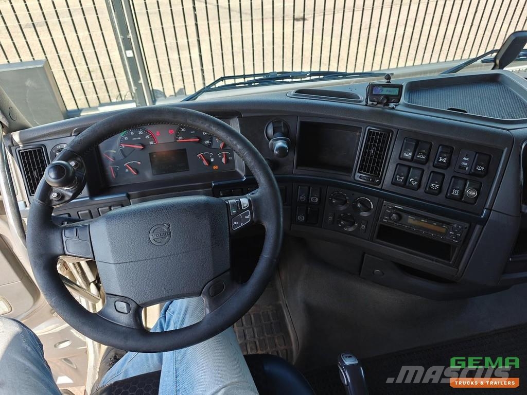 Volvo FH500 8x4/4 Sleeper Cab Euro5 - Hiab 26T Hook Arm Camiones elevadores de gancho