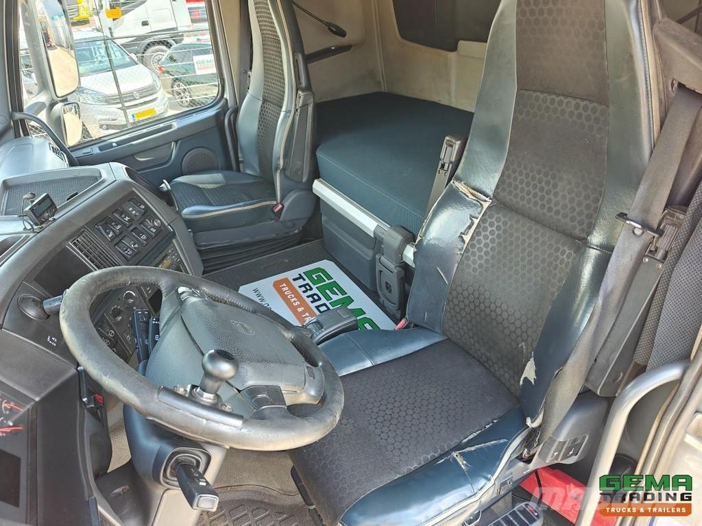 Volvo FH500 8x4/4 Sleeper Cab Euro5 - Hiab 26T Hook Arm Camiones elevadores de gancho