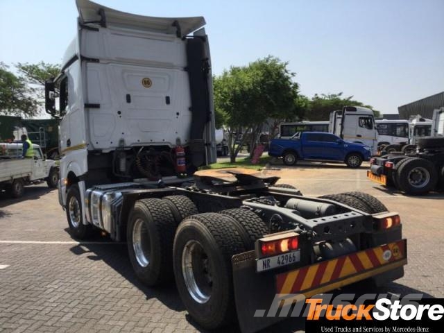 Fuso Actros ACTROS 2645LS/33 STD Τράκτορες