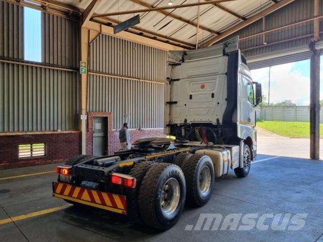 Fuso Actros ACTROS 2645LS/33 STD Τράκτορες