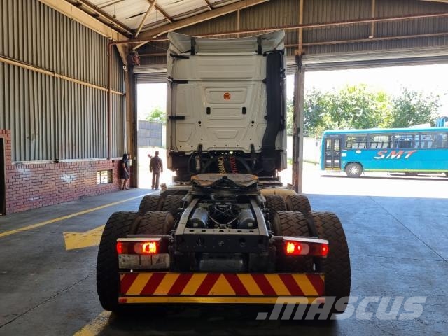 Fuso Actros ACTROS 2645LS/33 STD Τράκτορες