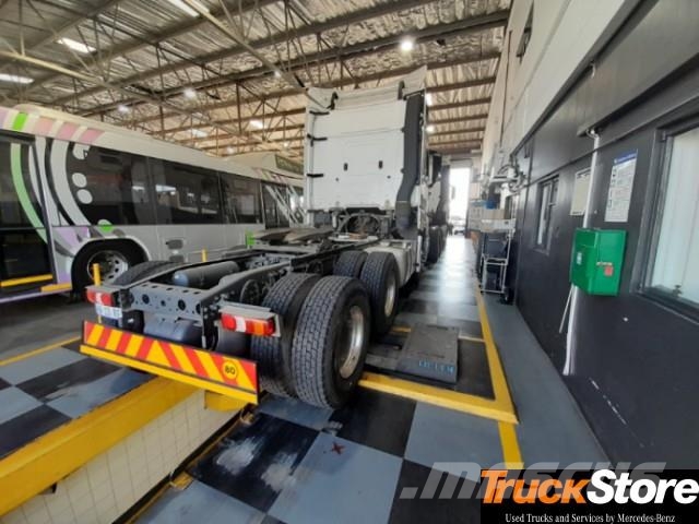 Fuso Actros ACTROS 2645LS/33 STD Vilcēji