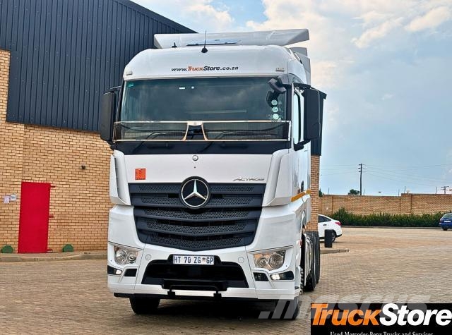 Fuso Actros ACTROS 2645LS/33 STD Τράκτορες