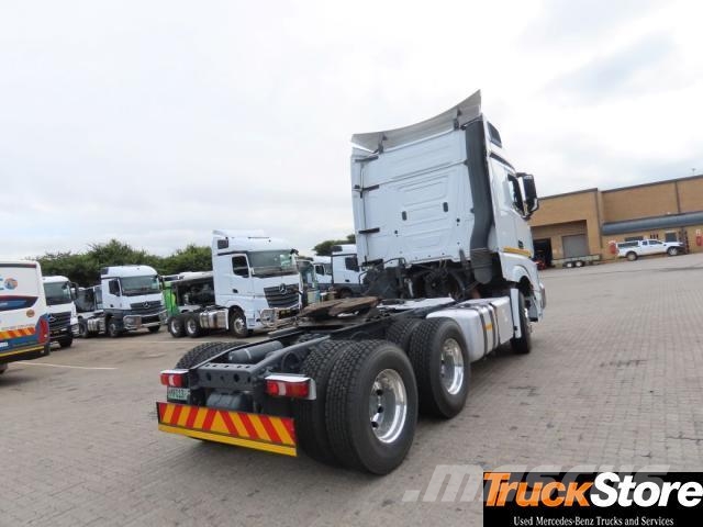 Fuso Actros ACTROS 2645LS/33 E5 Τράκτορες