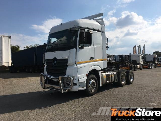Fuso Actros ACTROS 2645LS/33 STD Τράκτορες