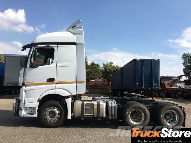 Fuso Actros ACTROS 2645LS/33 STD Τράκτορες
