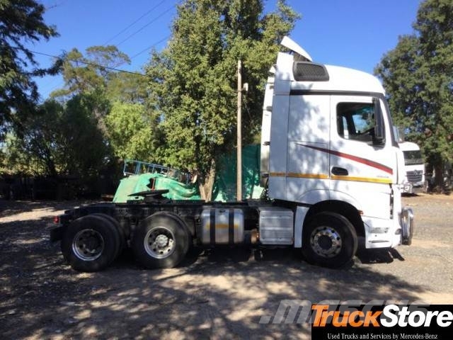 Fuso Actros ACTROS 2645LS/33 STD Τράκτορες