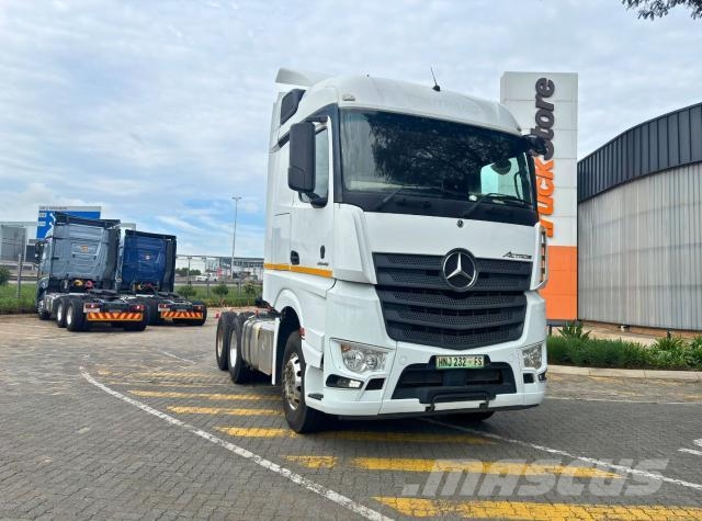 Fuso Actros ACTROS 2645LS/33 E 5 Τράκτορες