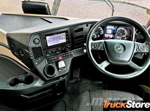 Fuso Actros ACTROS 2645LS/33 STD Trekkers