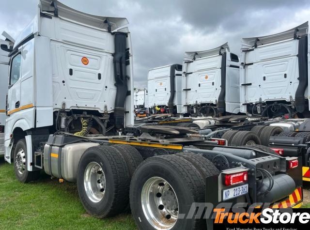 Fuso Actros ACTROS 2645LS/33 RE Τράκτορες