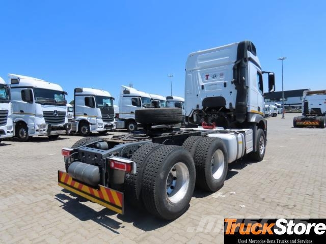Fuso Actros ACTROS 2645LS/33PURE Cabezas tractoras