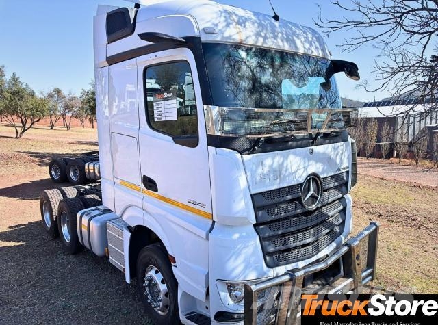 Fuso Actros ACTROS 2645LS/33 RE Τράκτορες
