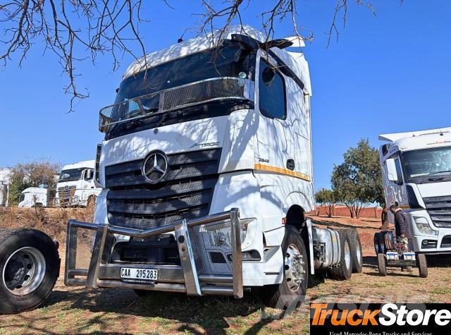 Fuso Actros ACTROS 2645LS/33 RE Τράκτορες