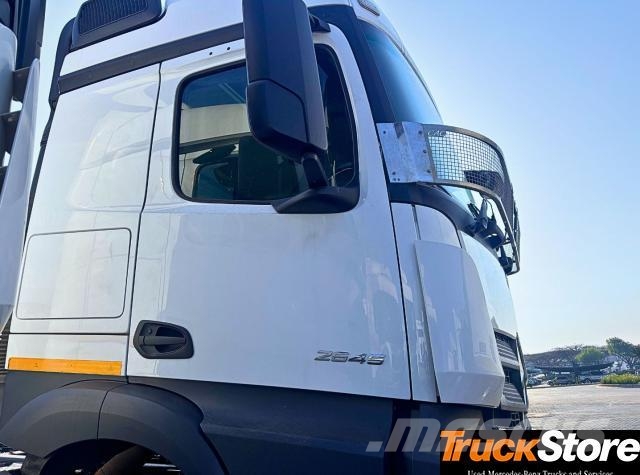Fuso Actros ACTROS 2645LS/33PURE Cabezas tractoras