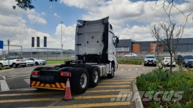 Fuso Actros ACTROS 2645LS/33 STD Τράκτορες