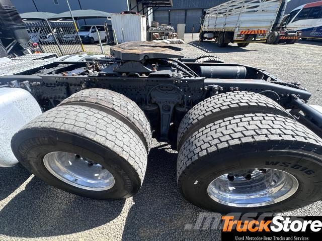 Fuso Actros ACTROS 2640LS/33 Cabezas tractoras