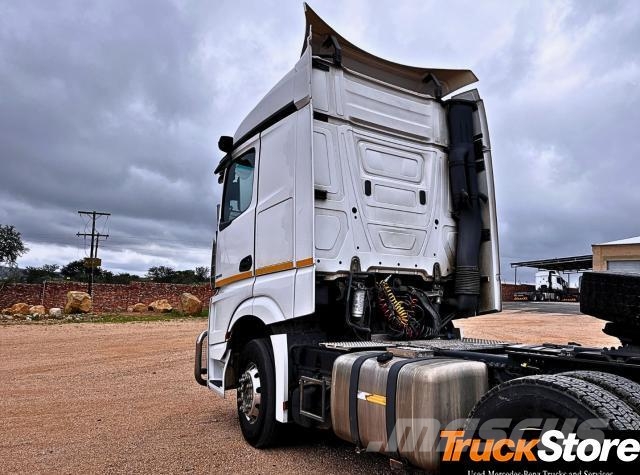 Fuso Actros ACTROS 2645LS/33 E5 트랙터 유닛