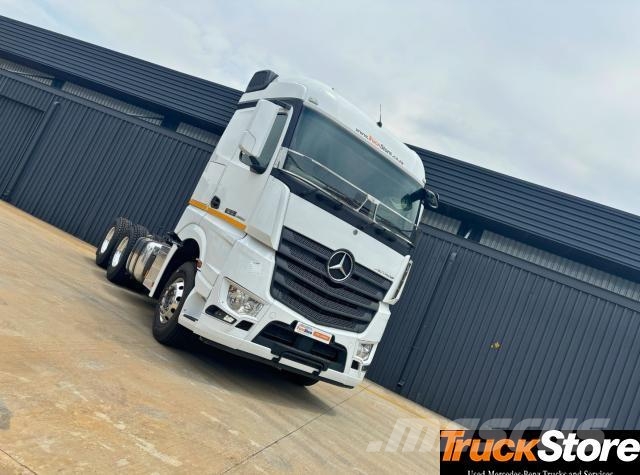 Fuso Actros ACTROS 2652LS/33 STD Τράκτορες