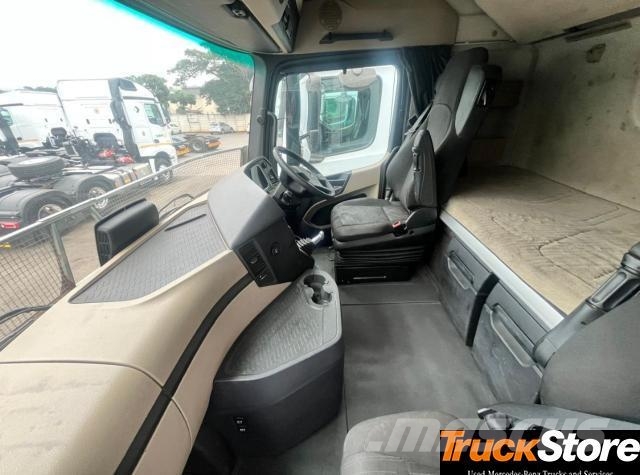 Fuso Actros ACTROS 2652LS/33 STD Τράκτορες