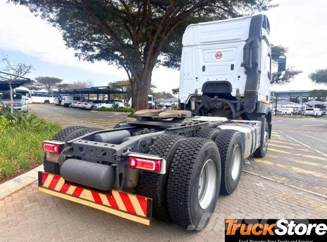 Fuso Actros ACTROS 2652LS/33PURE Cabezas tractoras