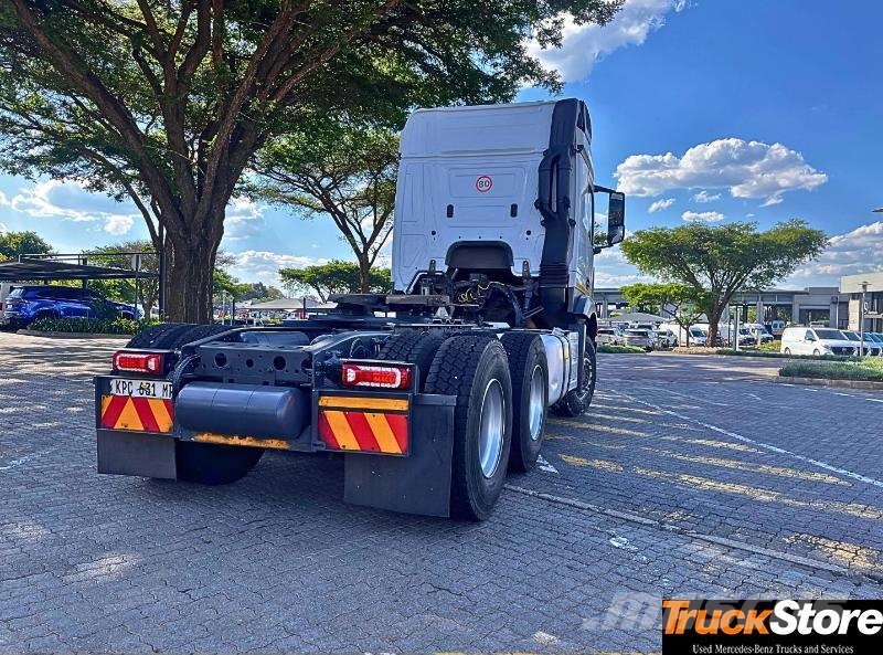 Fuso Actros ACTROS 2652LS/33PURE Cabezas tractoras