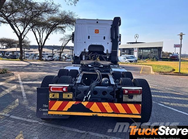 Fuso Canter ACTROS 2845LS/33 Cabezas tractoras