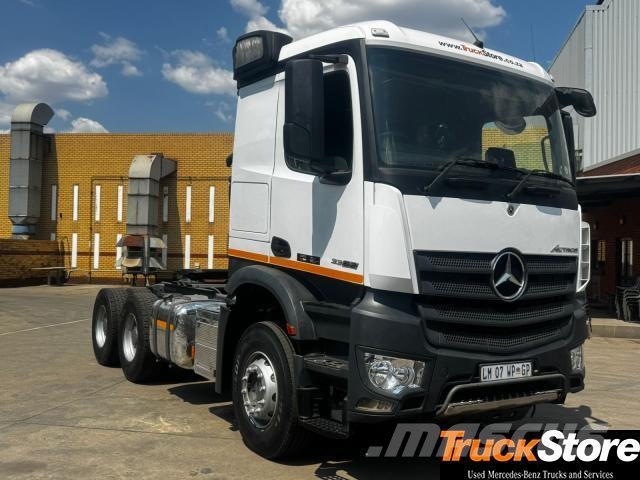 Fuso Canter ACTROS 3352S/33 Nyergesvontatók