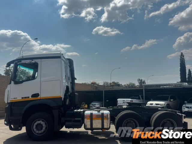 Fuso Canter ACTROS 3352S/33 Nyergesvontatók
