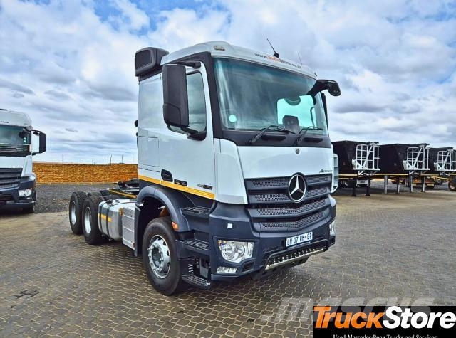 Fuso Canter ACTROS 3352S/33 曳引機組件