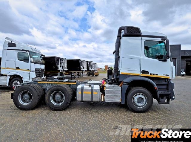 Fuso Canter ACTROS 3352S/33 曳引機組件