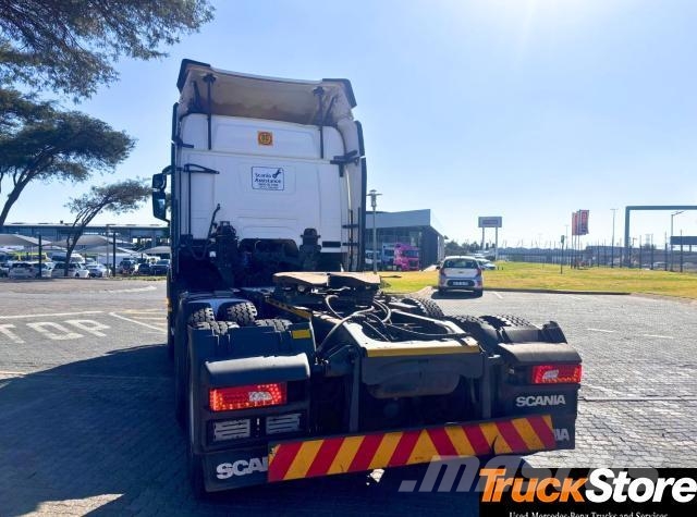 Scania G460 وحدات الجر