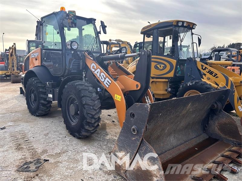 バックホウ　CAT 321F Case 321F, 2019, Rome, Italy - Used wheel loaders - Mascus