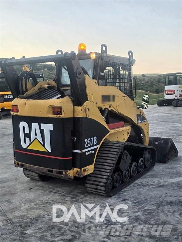 CAT 257B Skid steer loderler