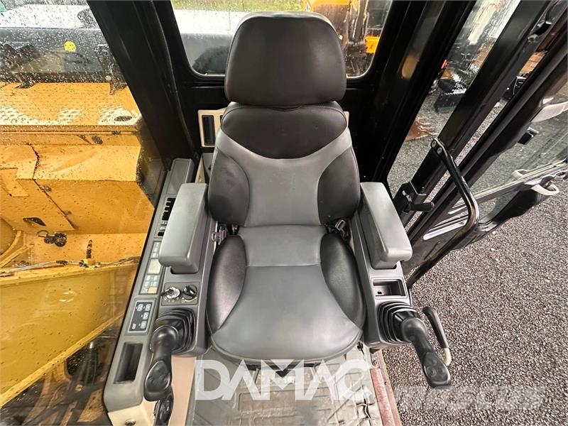 CAT 311CU Гусеничні екскаватори