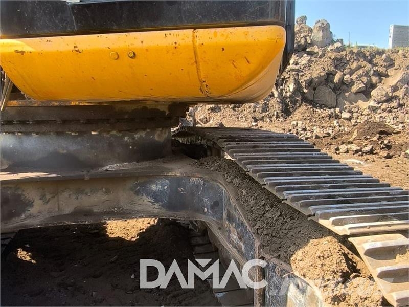 JCB JS235HD Гусеничные экскаваторы
