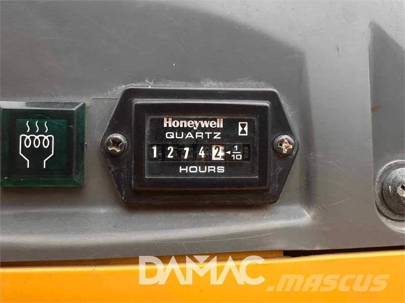 Komatsu PC09 Miniescavatori