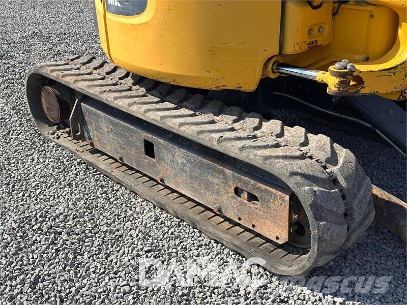 Komatsu PC26MR-3 Мини екскаватори < 7 т