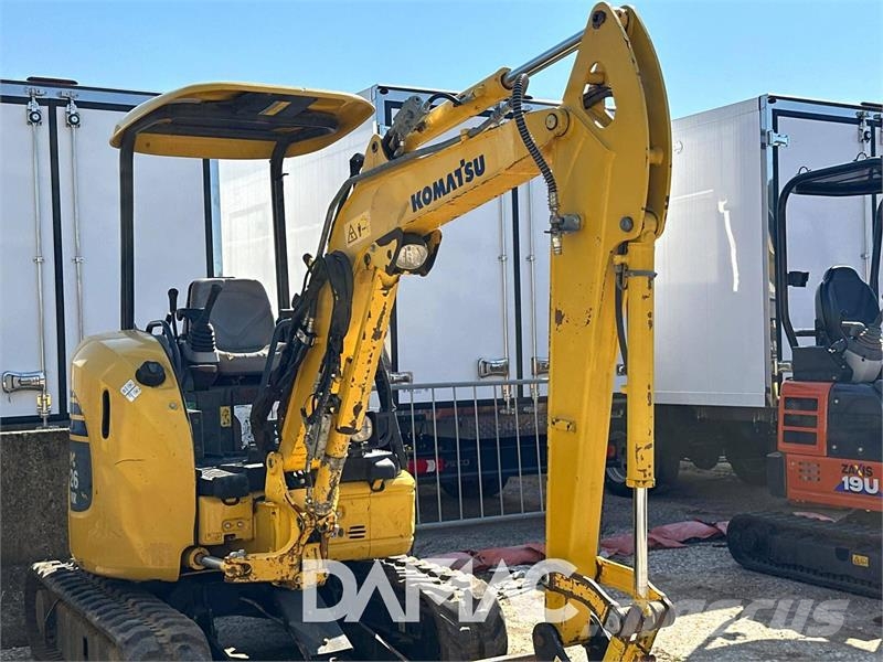 Komatsu PC26MR-3 Mini kotrók < 7t