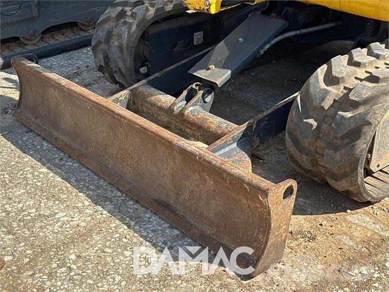 Komatsu PC26MR-3 Mini kotrók < 7t