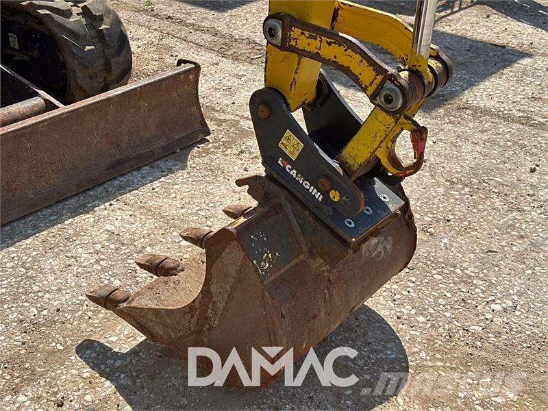Komatsu PC26MR-3 Mini kotrók < 7t