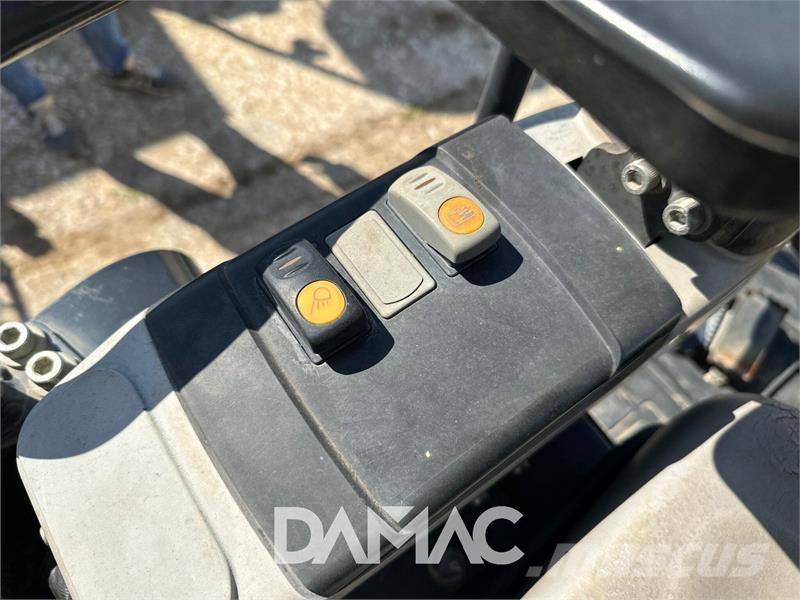 Komatsu PC26MR-3 Mini kotrók < 7t